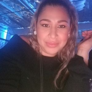 Meet your Posher, Roxana